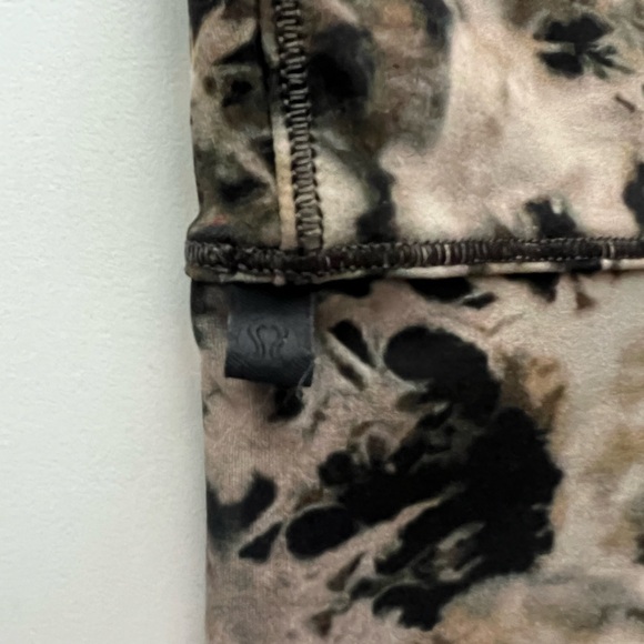 Lululemon Power Pivot Tank Everlux Dispersed Light Raw Linen Size 4 - Picture 4 of 5